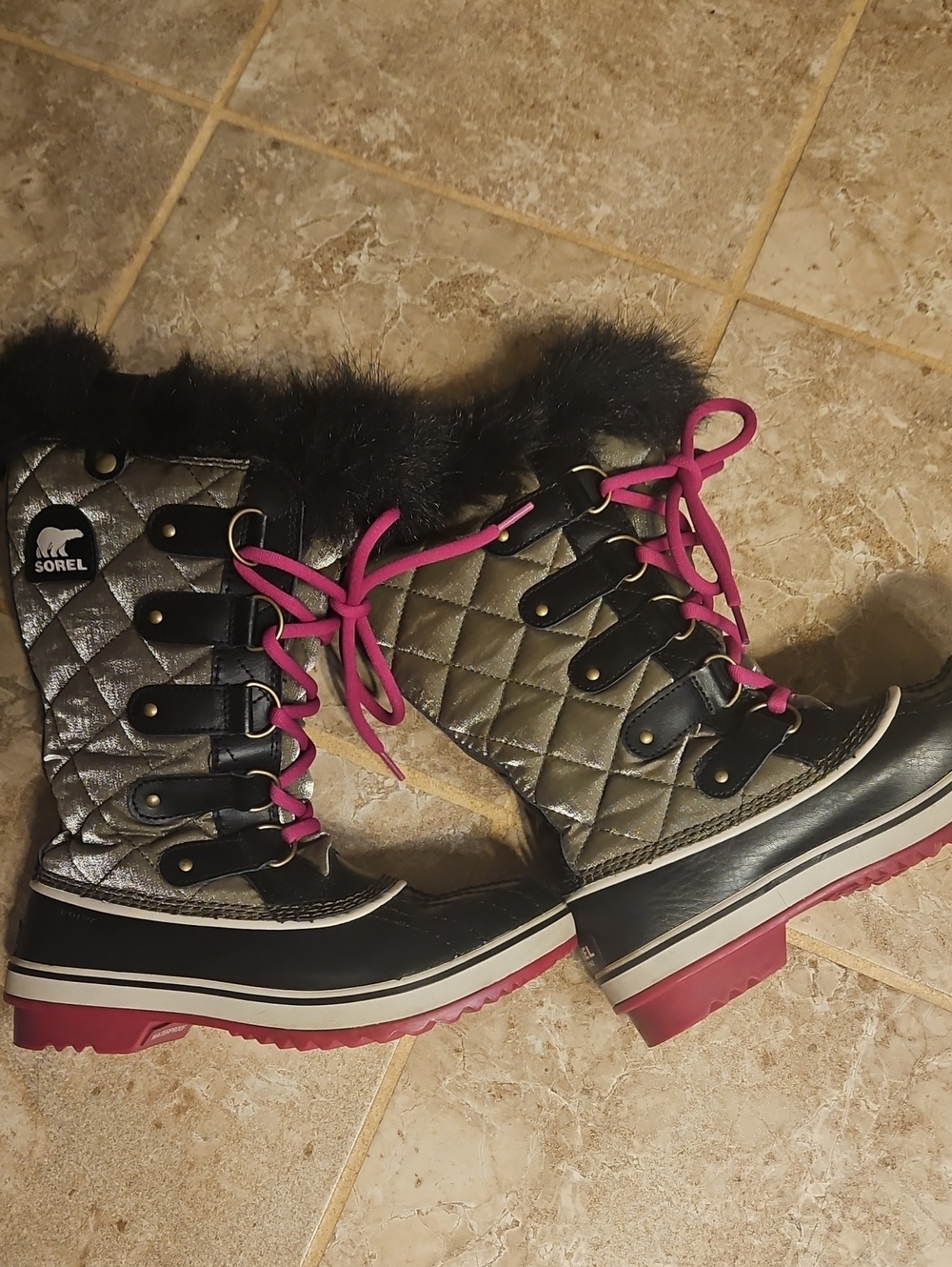Sorel Metallic Gray and Pink Quilted Faux-Fur Winter Boots